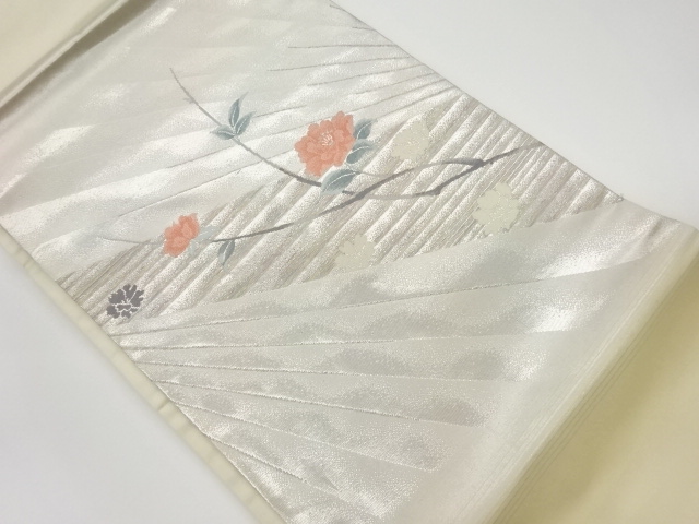 リサイクル　椿模様織出し名古屋帯